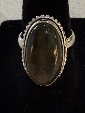 Stunning Labradorite 925 Silver Ring